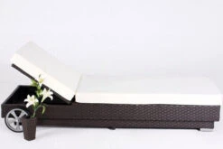 OUTFLEXX Sonnenliege, Braun, Polyrattan, 200x80x37,5cm, Inkl. Polster, Rückenlehne 4-stufig Verstellbar -Dopple Geschaft 1337 03.jpg