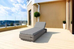 OUTFLEXX Rollliege, Grau, Polyrattan, 200x70x27,5cm, Rückenlehne 5-fach Verstellbar -Dopple Geschaft 18367 19 CGI.jpg