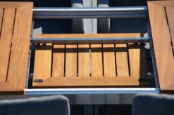 OUTFLEXX Malaga Sitzgruppe, Natur/anthrazit/flanelle, FSC-Teak/Edelstahl/Alu/Sunbrella, 150/200x90cm, 6 Sessel, Plattenstärke 20mm, Verstellbare Rückenlehne -Dopple Geschaft 28872 14.JPG