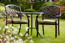 HARTMAN Amalfi Bistrotisch, Bronze, Alu-Guss, Ø62cm -Dopple Geschaft 3 18954.jpg