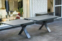 HARTMAN Sondermodell Xanadu / Da Vinci Sitzgruppe, Xerix/anthrazit, Alu/Glaskeramik, 8 Diningsessel, 2 Multipos, 220/280x100cm -Dopple Geschaft 7 21092.jpg