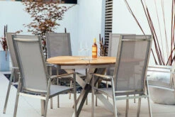 DIAMOND GARDEN Lyon Triangel Esstisch, Edelstahl/Recycled Teak, 150x 150 Cm -Dopple Geschaft 7 21210.jpg